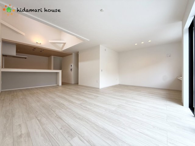 桶川市末広3期　新築戸建　TERRACE01の居間・リビング