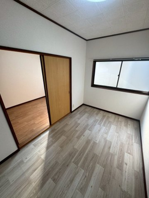 【洋室】 | 寺川5丁目貸家