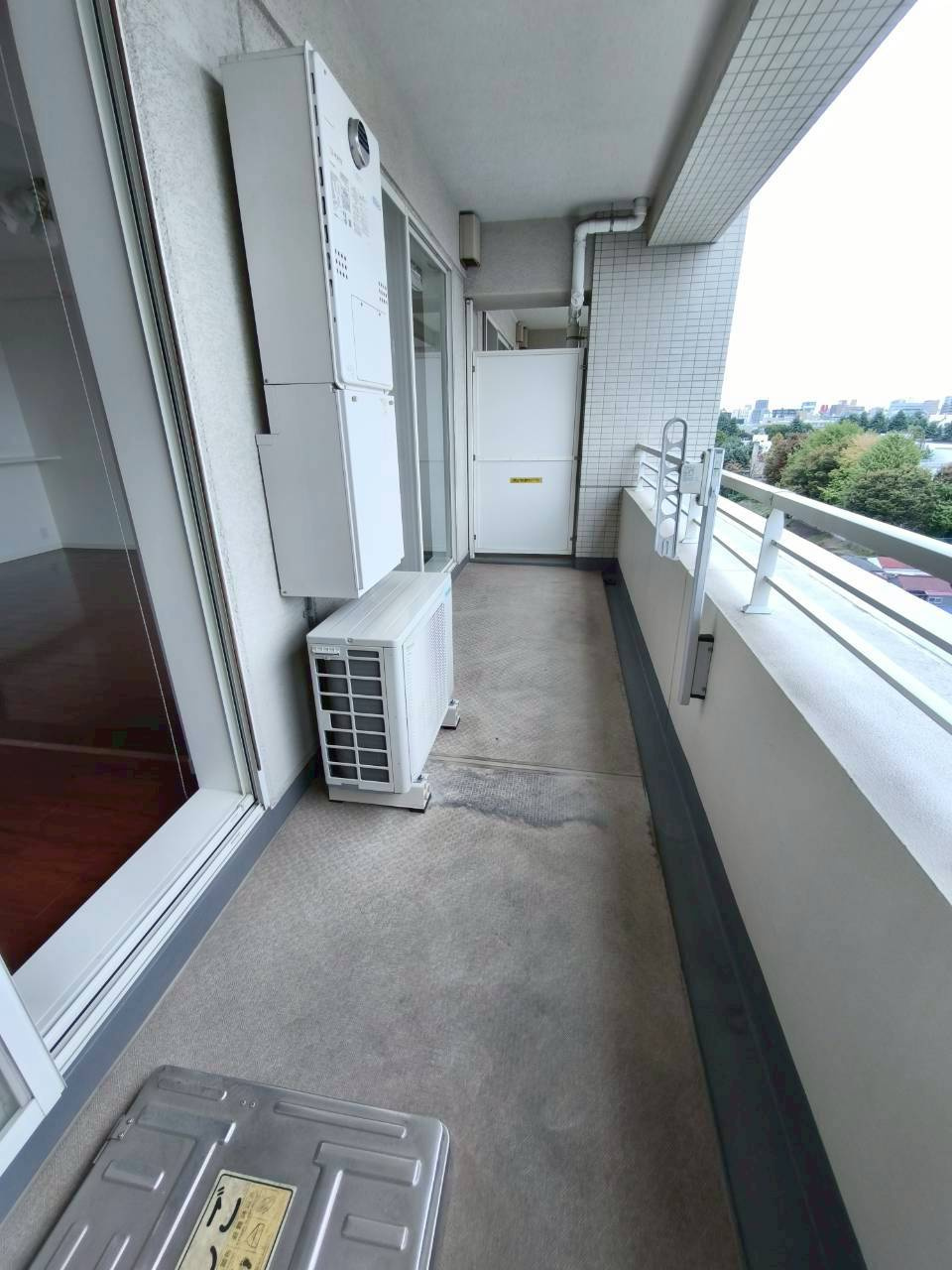 【バルコニー】