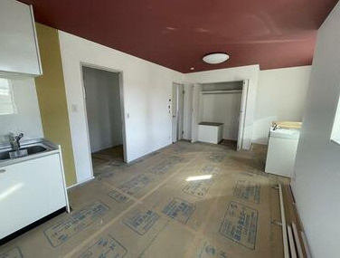 守山市伊勢町の店舗事務所の内装