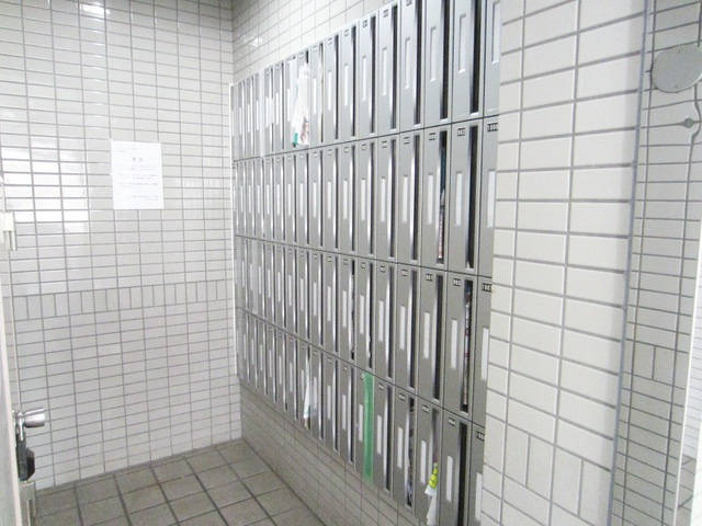 メインステージ王子駅前のロビー|管理が行き届いていて綺麗です