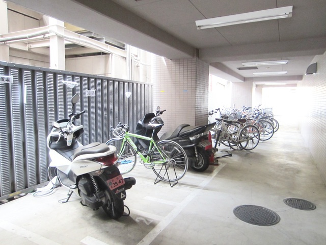 メインステージ王子駅前のその他共用部分|駐輪場にバイク置場もあります