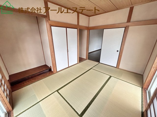 加古川市平岡町一色西1丁目　　山陽電鉄「別府駅」徒歩16分の和室