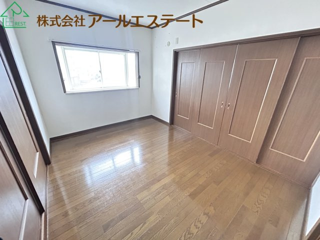 加古川市平岡町一色西1丁目　　山陽電鉄「別府駅」徒歩16分の洋室