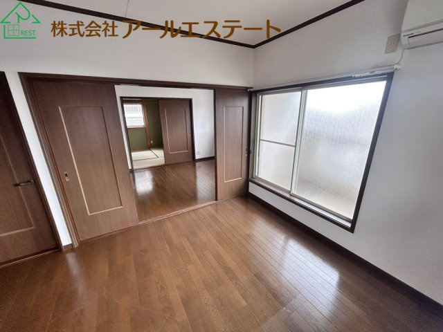 加古川市平岡町一色西1丁目　　山陽電鉄「別府駅」徒歩16分の子供部屋