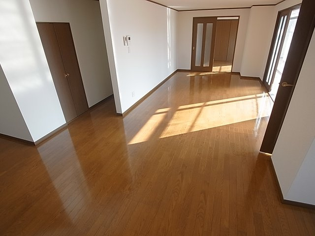 ラムール五位ノ池のその他|ゆったりした室内は圧迫感を感じません