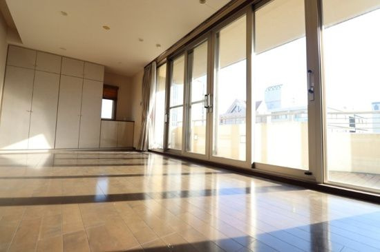 コリーヌ代官山の居間・リビング