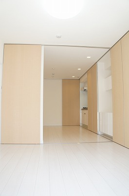 リブリ・白山WESTのその他