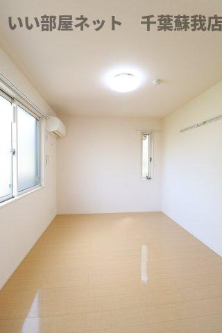PARK　HILLS　MIYAKO　Ｅの洋室|個人の部屋や寝室として使える洋室です