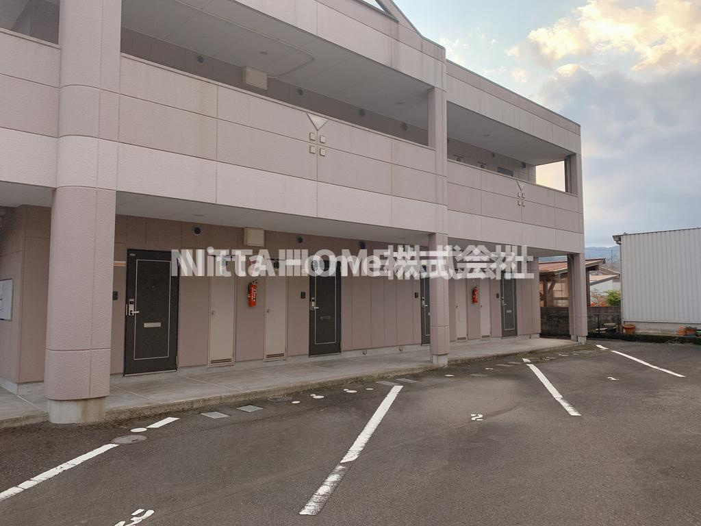 エスポワール・楯森の駐車場|敷地内駐車場に空きがあります◇