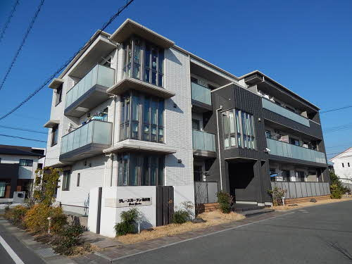 熊本市南区田井島３丁目の賃貸マンションの外観