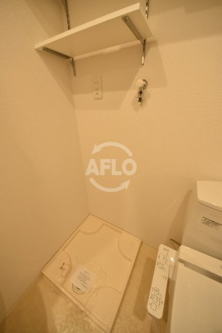 APRILE南森町の洗面所|APRILE南森町（旧名：アスール南森町）　室内洗濯機置き場