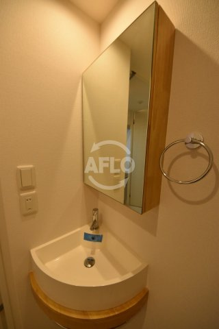 APRILE南森町の洗面所|APRILE南森町（旧名：アスール南森町）　独立洗面台