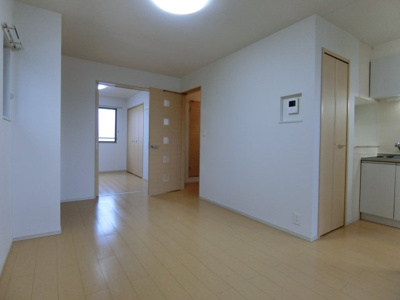 【居間・リビング】 | ロイヤルシャトー・Ｋ | イメージ101号室の写真