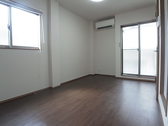 シャレー北野の居間・リビング|室内