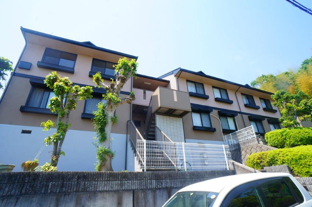 奈良市朱雀１丁目のアパート