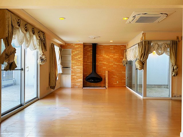 熱海パサニアクラブの居間・リビング