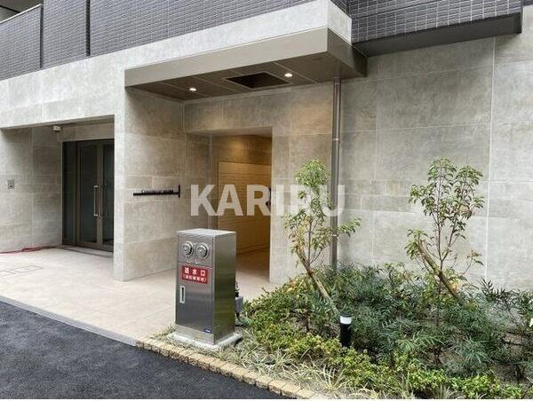 コンフォリア・リヴ北浜高麗橋のエントランス