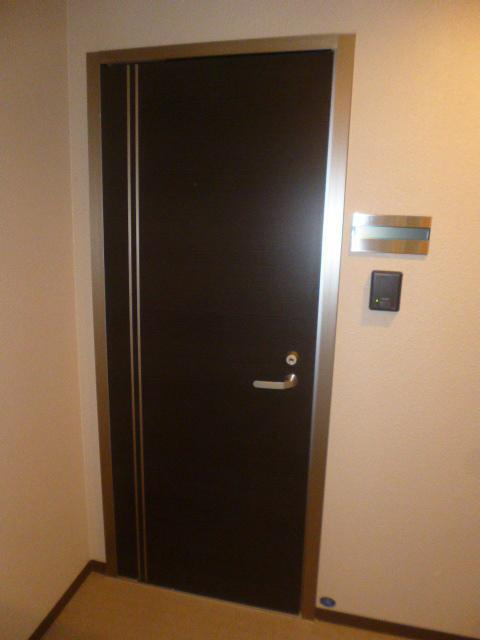 ビュウテラス菊名のエントランス|モニター付きインターホン♪