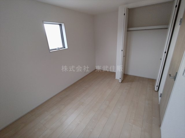 【洋室】 | 寄居町露梨子　全8棟　6号棟 | 洋室6.26帖、個人の部屋や寝室として使える洋室です