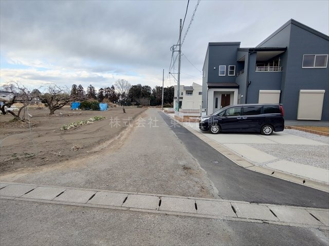 【前面道路含む現地写真】 | 寄居町露梨子　全8棟　6号棟 | 住環境良好です
