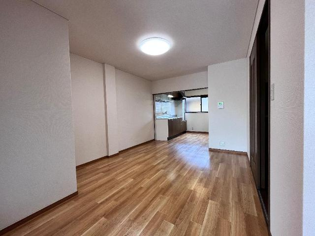 【居間・リビング】 | レジデンス住崎 | リビング