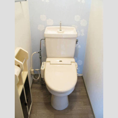 【トイレ】 | ファミールハイツ B | コンパクトで使いやすいトイレです