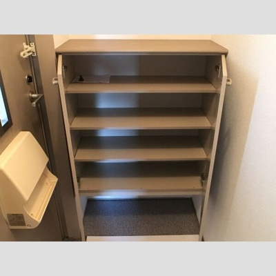 【玄関】 | ファミールハイツ B | シンプルで使いやすい玄関です