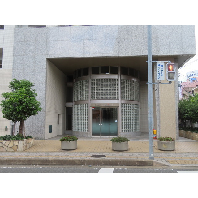 福岡市中央区春吉２丁目の賃貸マンションのロビー