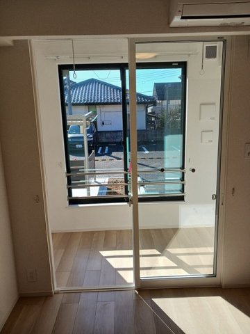 エスタブレＡの内装|明るい室内です