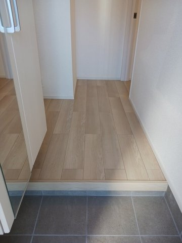 エスタブレＡの玄関|シンプルで使いやすい玄関です