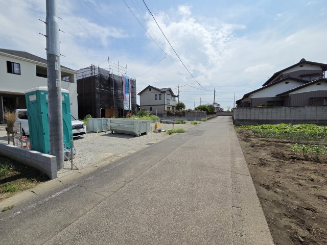 新築　太田市新田上江田町第1　1号棟　Cradle Gardenの前面道路含む現地写真|現地写真　南側前面道路幅員約4.5ｍ