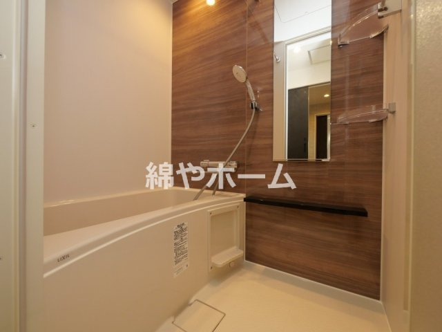 エスクード凪の浴室|落ち着いた空間のお風呂です