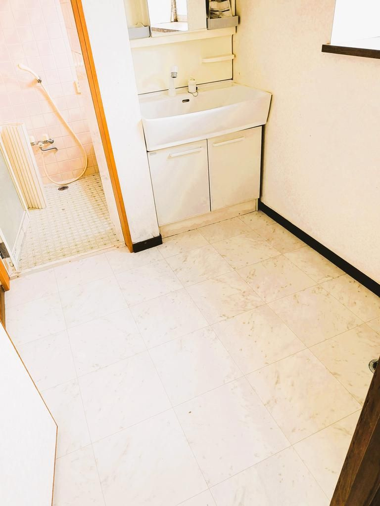 あきる野市入野の中古一戸建の独立洗面台