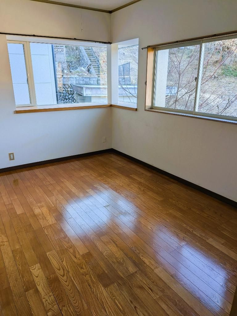 あきる野市入野の中古一戸建の洋室