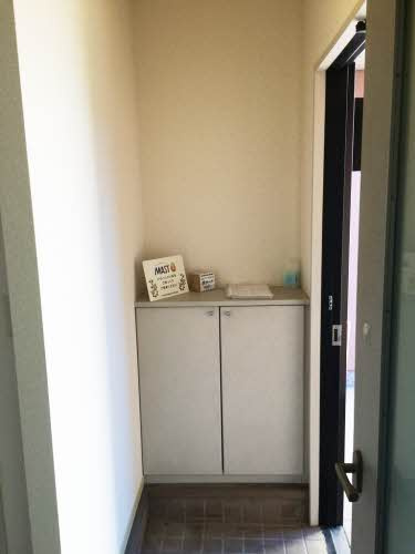 熊本市南区御幸笛田２丁目のアパートの玄関