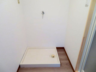 【設備】 | レジデンス柏原 | 室内洗濯機置き場（同タイプ別室の写真です。）
