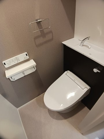 エスタブレＢのトイレ|ゆったりとした空間のトイレです