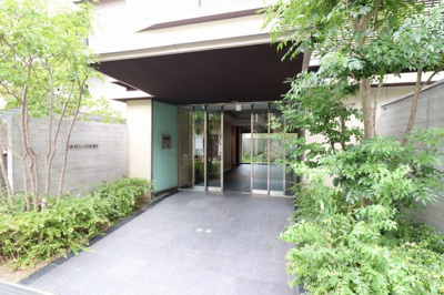 【エントランス】 | GRATIA COURT