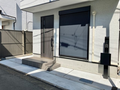 【エントランス】 | 春日町4丁目戸建