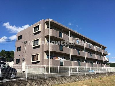 ルミエール稲葉の駐車場|駐車場2台無料！