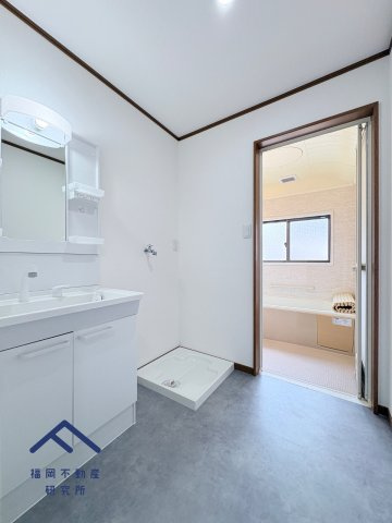 大野城市乙金東１丁目　戸建ての独立洗面台