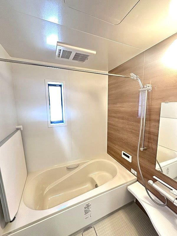 東久留米市八幡町３丁目の中古一戸建の浴室