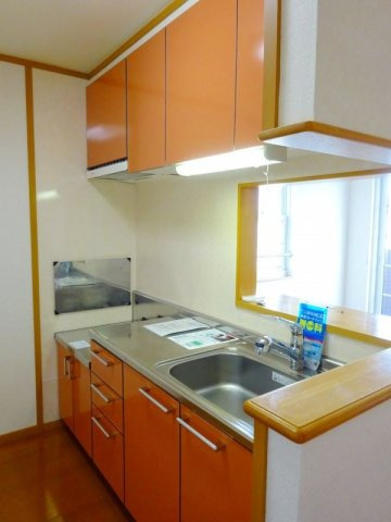 ヴィラ・クリオネＢのキッチン|コンパクトなキッチンで掃除もラクラク