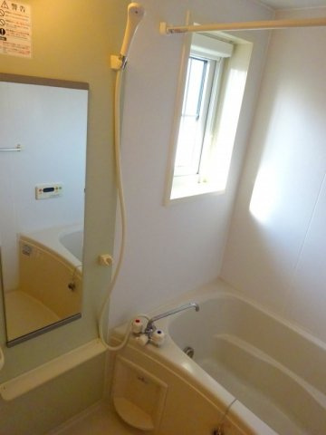 ヴィラ・クリオネＢの浴室|お風呂で日々の疲れを落としましょう