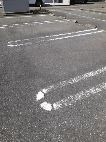 ハルタの駐車場|車をお持ちの方に嬉しい駐車場付きの物件です