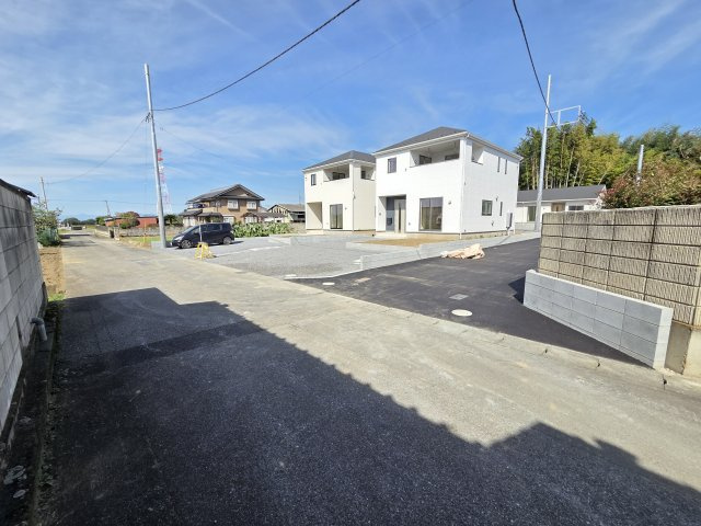 新築　太田市新田上江田町第1　3号棟　Cradle Gardenの前面道路含む現地写真|現地写真　南側前面道路幅員約4.5ｍ