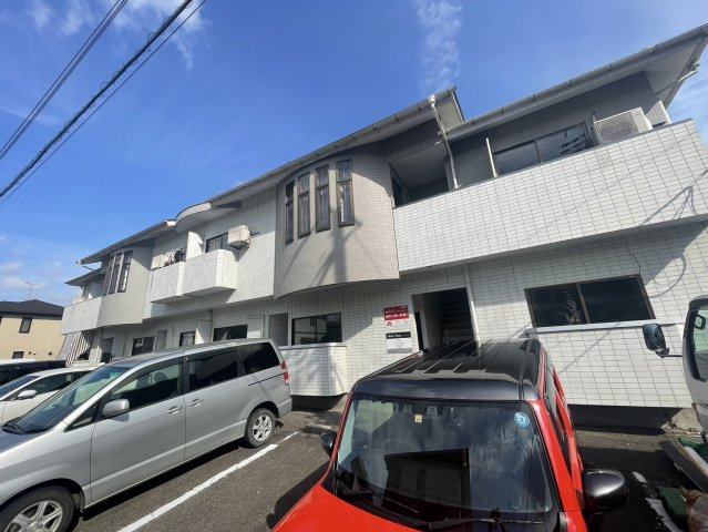 ミースティアラの駐車場