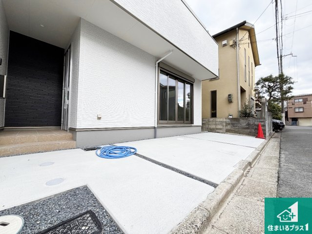 高槻市深沢町　第3期　新築一戸建ての駐車場|駐車スペース！散水栓があるので、こまめに愛車を洗えます！