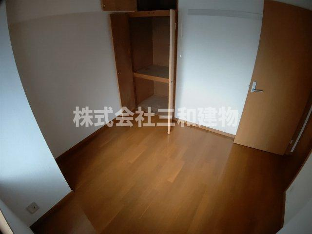 シャルム松木の収納|同間取り別室（１階）のお部屋の参考写真です。